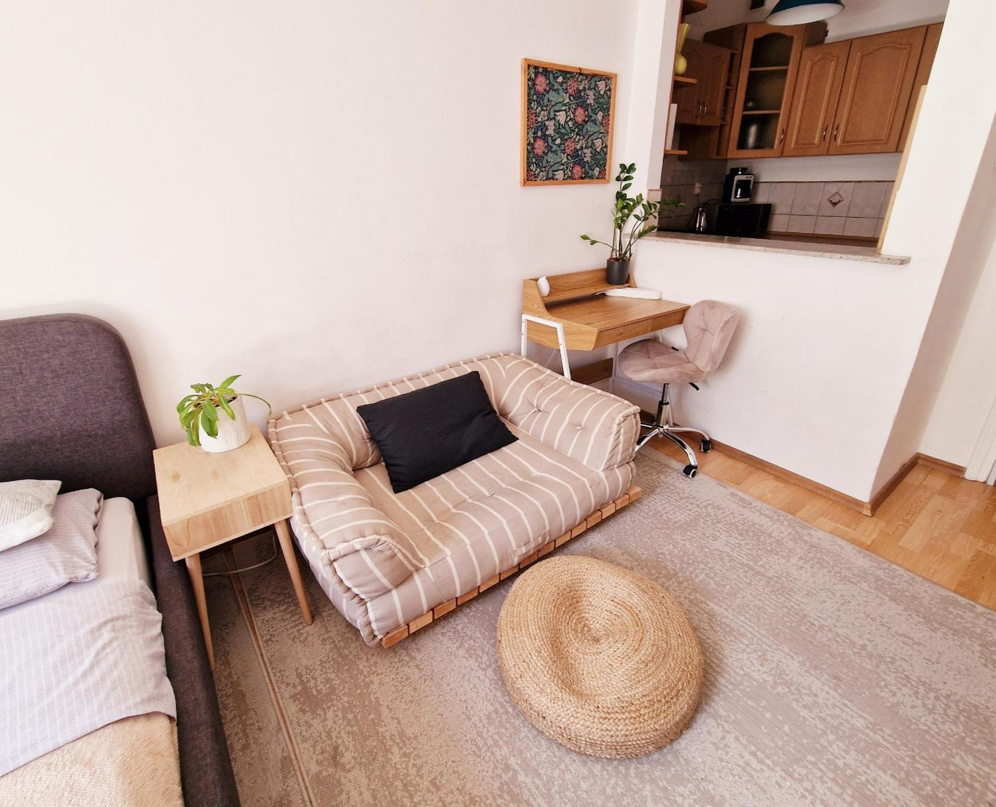 Inny Apartament Rynek ออปอเล ภายนอก รูปภาพ